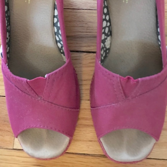 TOMS purple open-toe wedges, 7 - Picture 6 of 6